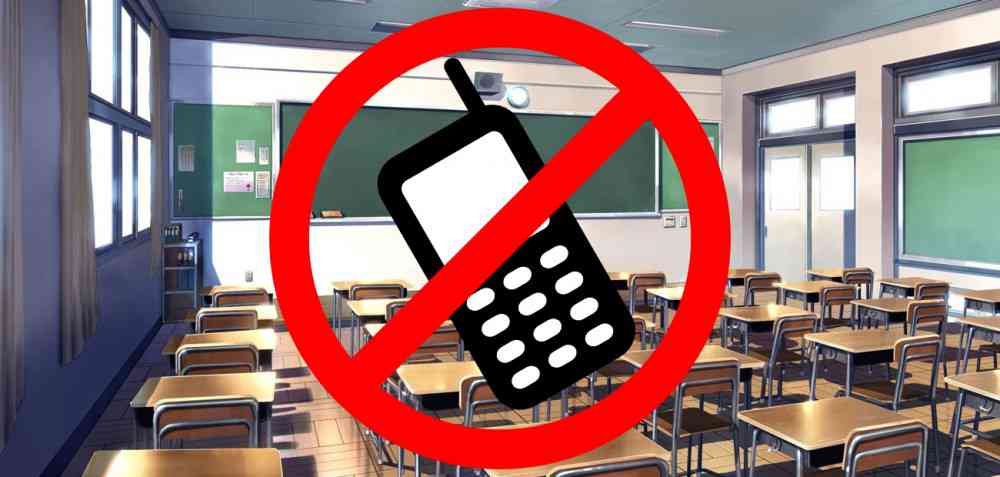 В Туркмении школьникам запретили пользоваться мобильными телефонами