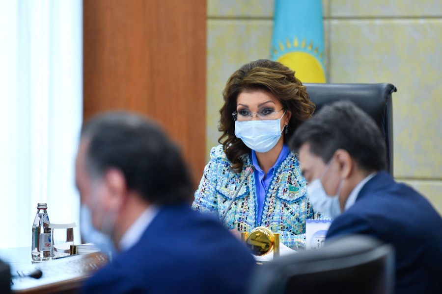 Дарига Назарбаева: И врачи, и журналисты сегодня трудятся на передовой