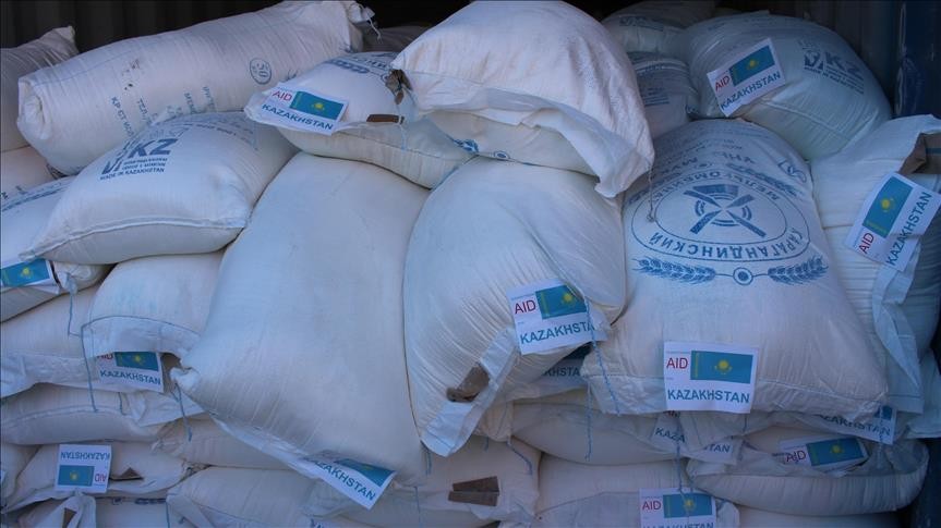Казахстан оказывает гуманитарную помощь соседям