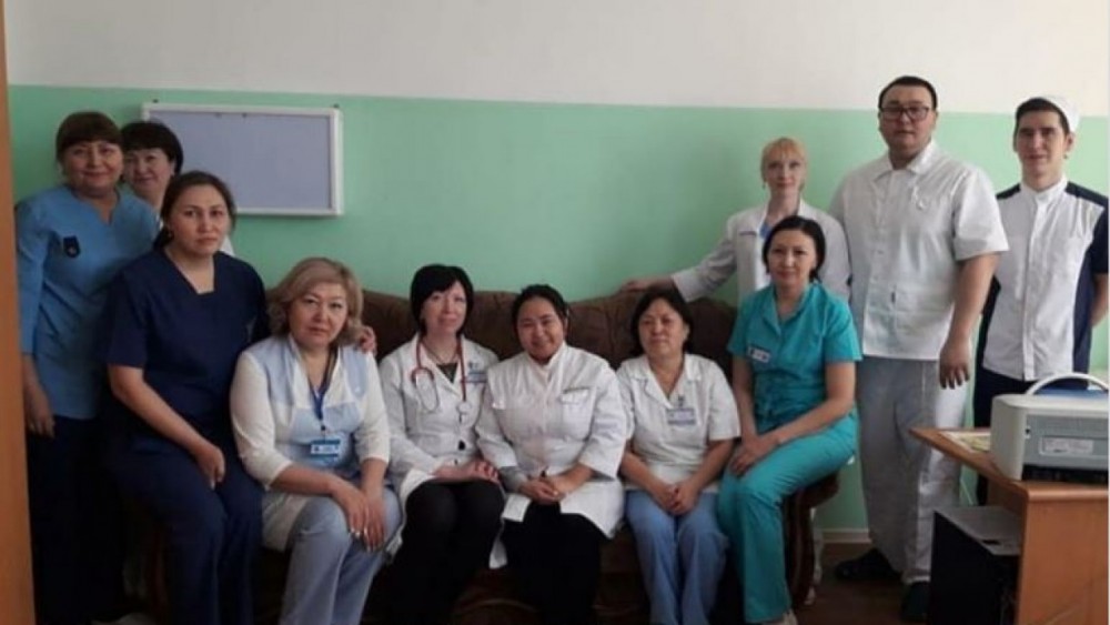 В Павлодаре медработники закрытой на карантин больницы обратились к властям