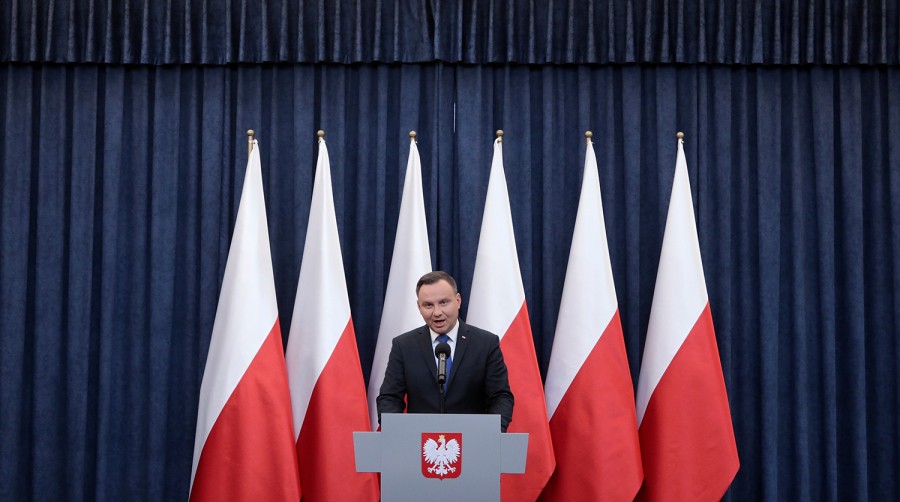 Парламент Польши принял Закон «О выборах президента страны» по почте