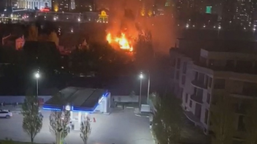 Два крупных пожара произошло за ночь в Нур-Султане