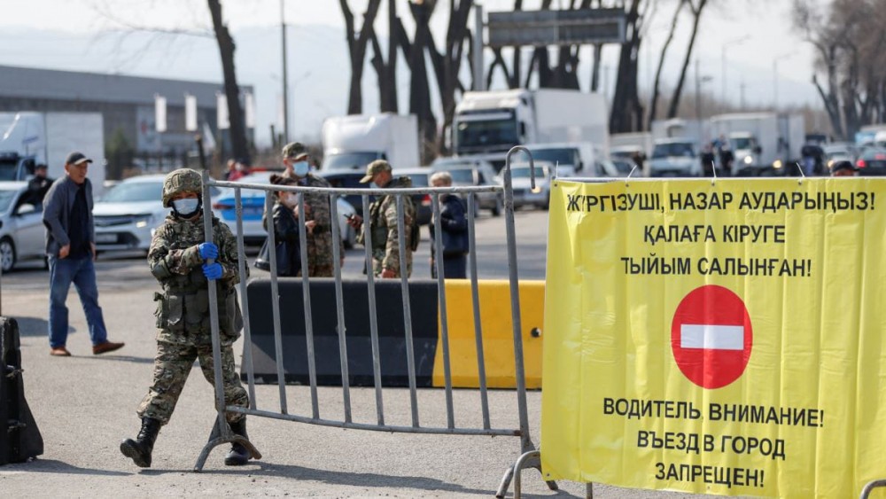 Блокпосты на границе Алматинской области и между районами сниматься не будут