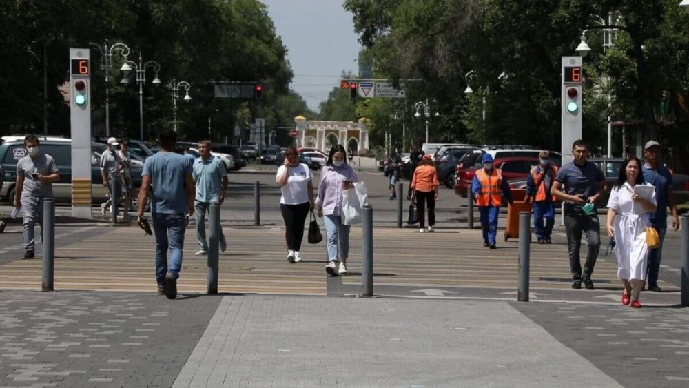 Центральные улицы Алматы по выходным станут пешеходными
