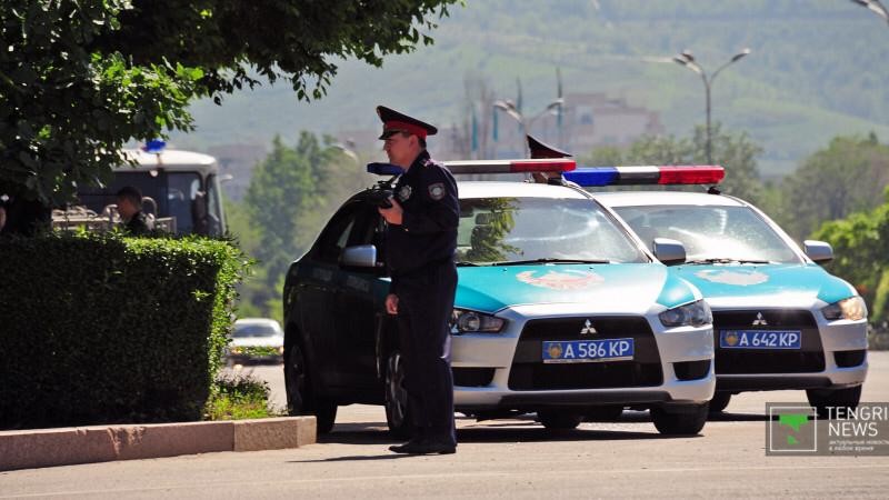 Полиция Алматы усилила патрулирование парков, скверов и районов ТРЦ