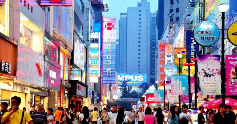 Жителям Пекина раздадут $1,7 млрд на шопинг