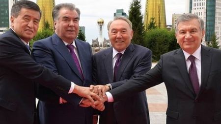 С кем из президентов дружит Нурсултан Назарбаев?   