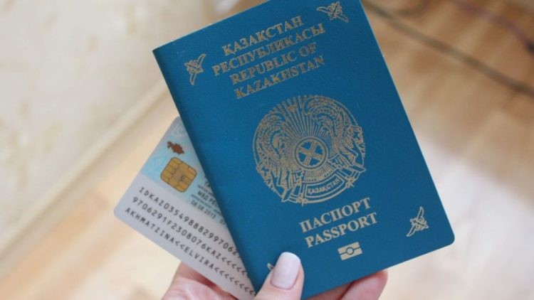 Казахстанцы могут выехать из России по просроченным документам   