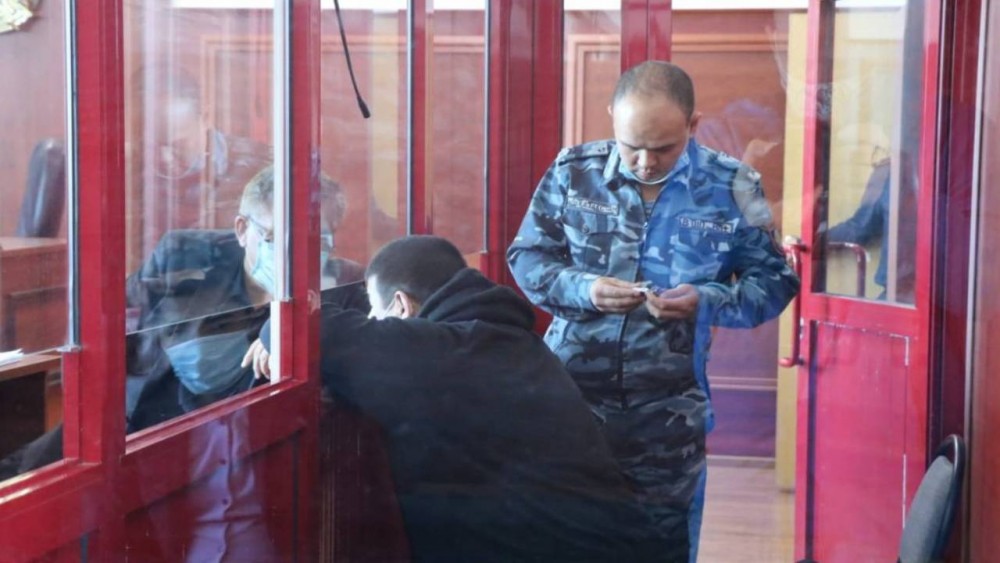 Наезд на блокпост в Алматы: экс-полицейскому запросили 10 лет тюрьмы