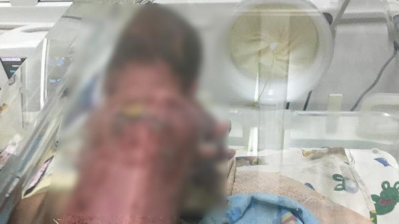 «Никто не мог сдержать слез»: найденного на улице ребенка взяли под опеку
