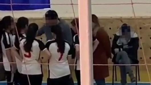 Бил девочек по лицу: тренера уволили из школы в Мангистау