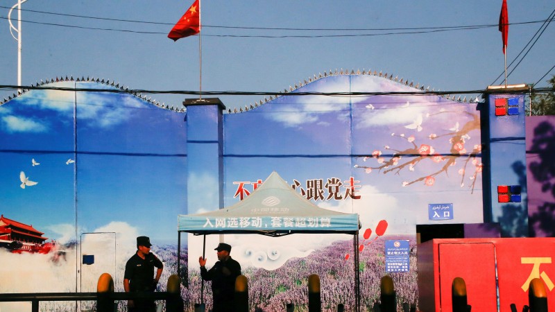 США обвинили Китай в «геноциде» уйгуров   