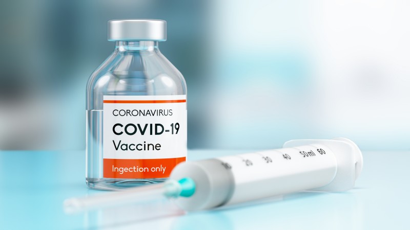 Врач умер после вакцины от коронавируса Pfizer в США