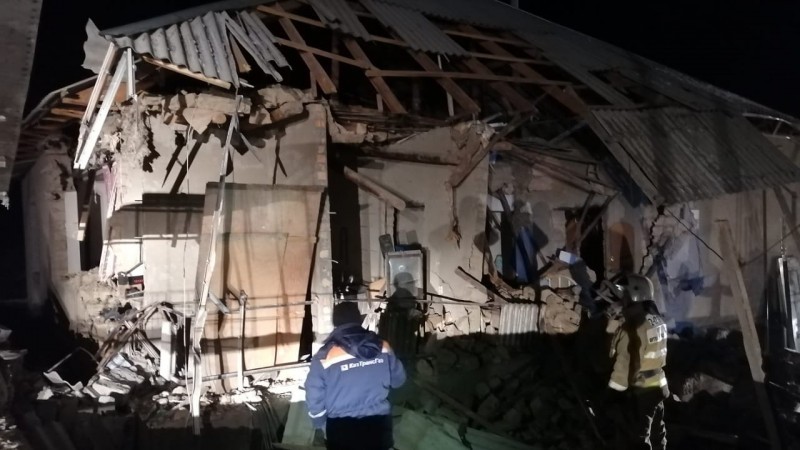 Взрыв газового баллона разрушил дом в Шымкенте. Есть пострадавшие   