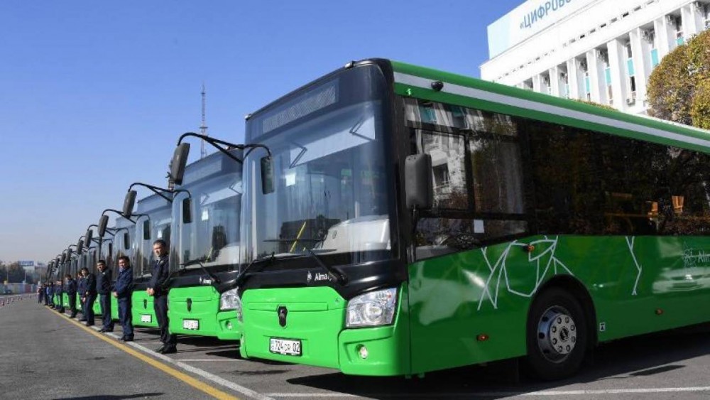 Запрет на регистрацию автобусов старше 10 лет вводится в Казахстане