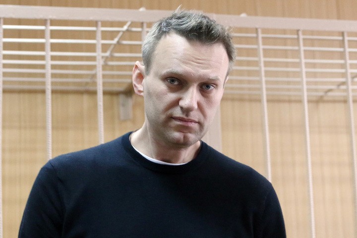 Навальный проведет в колонии 2,5 года – суд