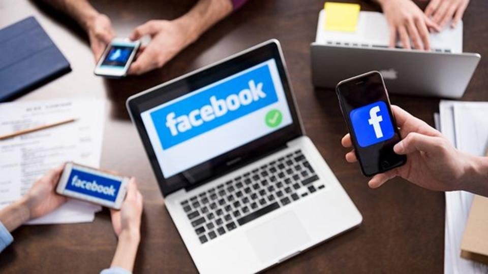 Пользователи Facebook сообщают о сбоях в работе соцсети   