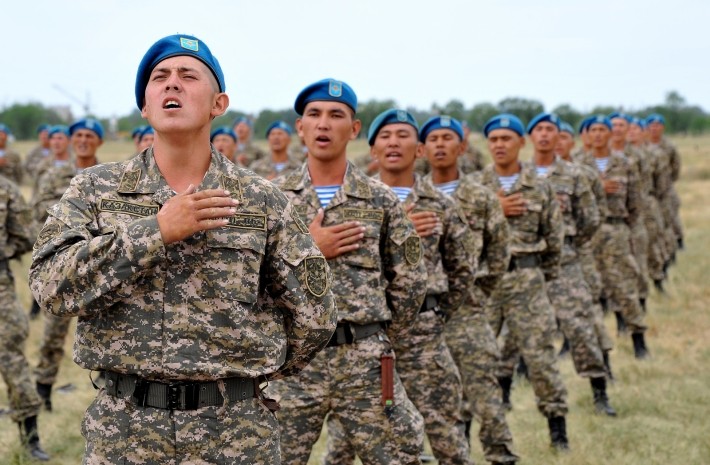 Увеличат ли в Казахстане срок службы в армии