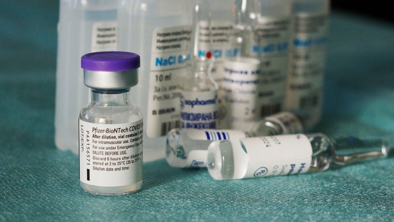 Лекарство от морщин «замаскировали» под вакцину Pfizer в Польше   