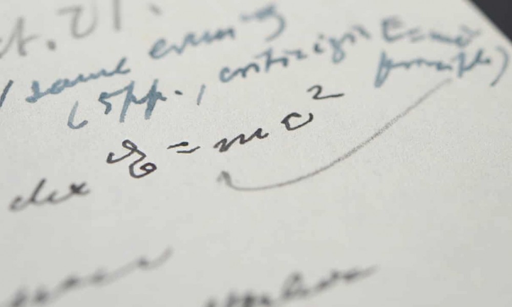Рукописное письмо Эйнштейна продали с аукциона за 1,2 миллиона долларов