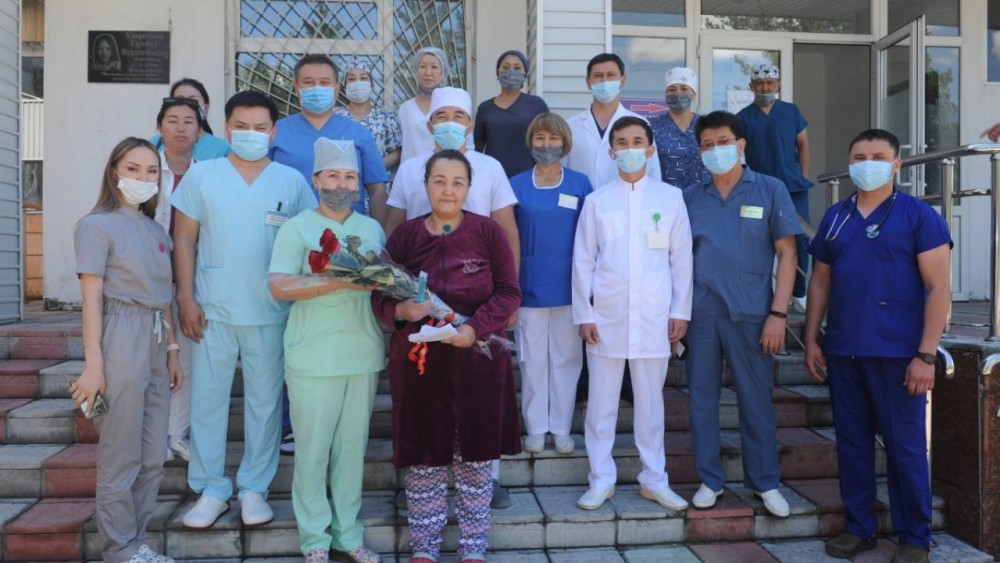 Впервые в Алматинской области врачи вылечили пациентку с полным поражением легких