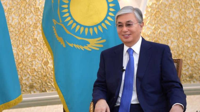 Токаев поздравил казахстанцев с Днем защиты детей   