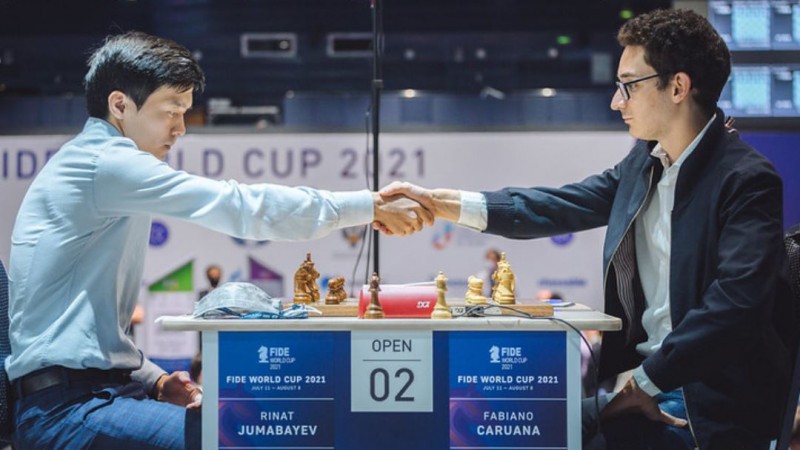 Казахстанец устроил сенсацию в мировых шахматах
