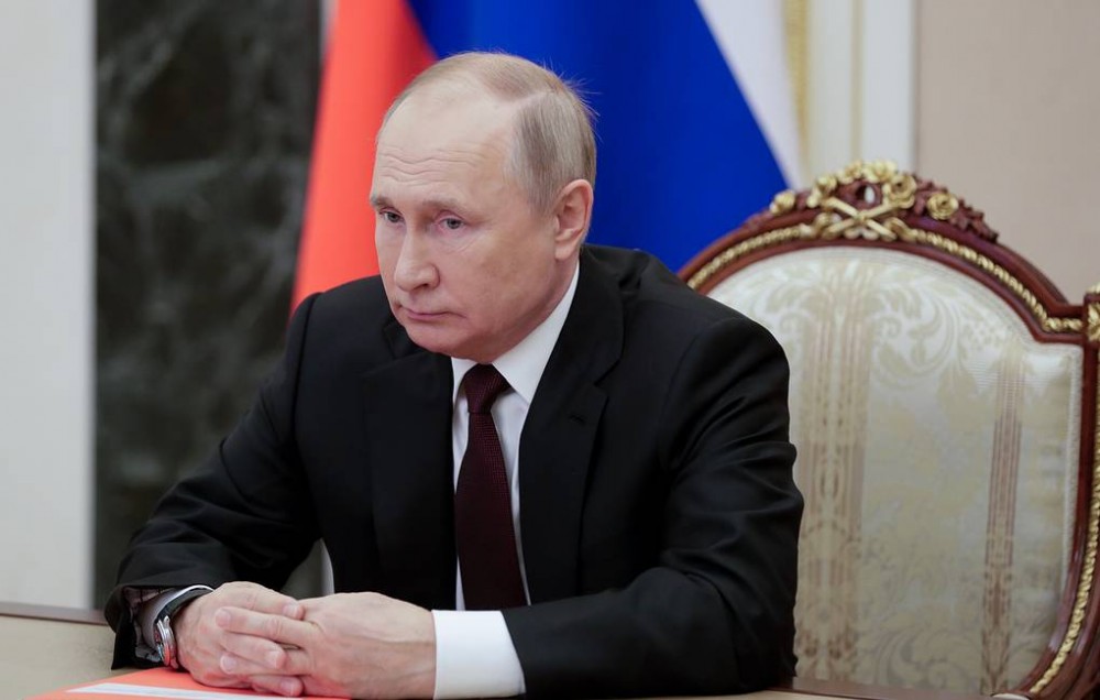 Путин коронавирусқа қарсы вакцинаны үшінші рет салдырды