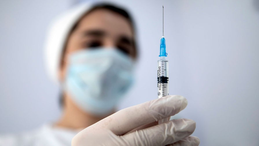 Купивших паспорта вакцинации казахстанцев призвали поставить прививку