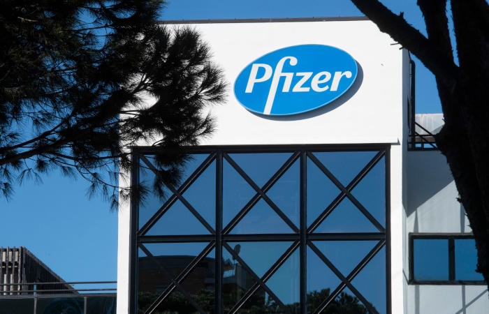 Сотрудницу Pfizer обвинили в краже секретов компании