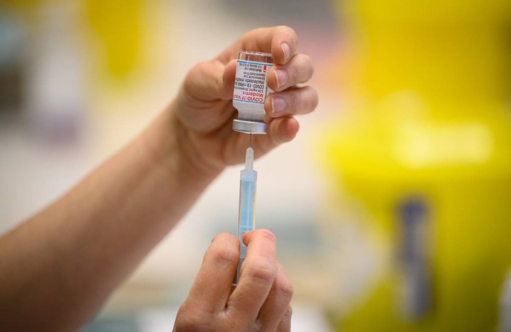 Moderna выпустит комбинированную вакцину от коронавируса и гриппа   