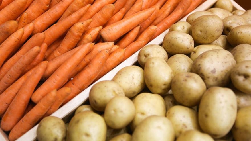 Запрет на вывоз с территории страны картофеля и морковки сняли