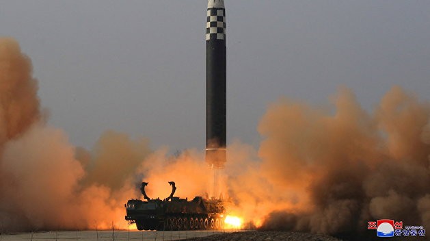 КНДР подтвердила испытание межконтинентальной баллистической ракеты
